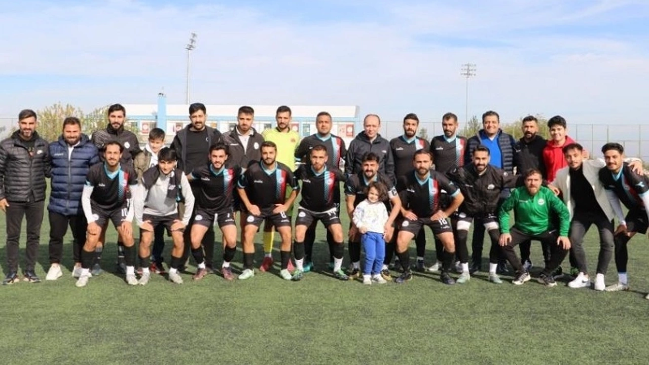  Diyarbakır Sur Belediyespor lideri yenerek lider oldu